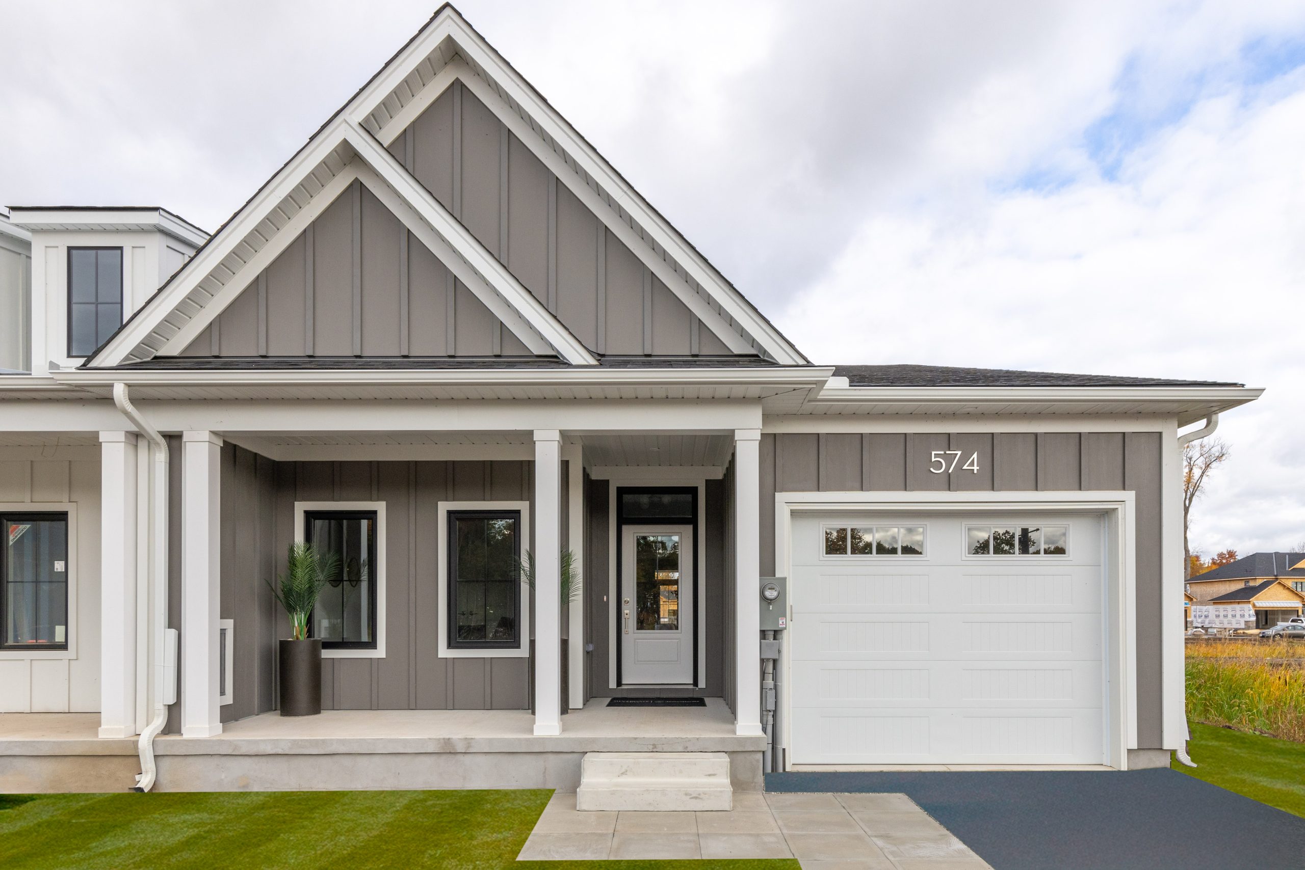 Harbourtown Model Home | Bungalow Townhome "The Fireside"