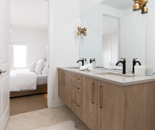 70F- Primary Ensuite