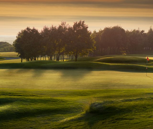 5 Surprising Benefits of Living in a Golf Community